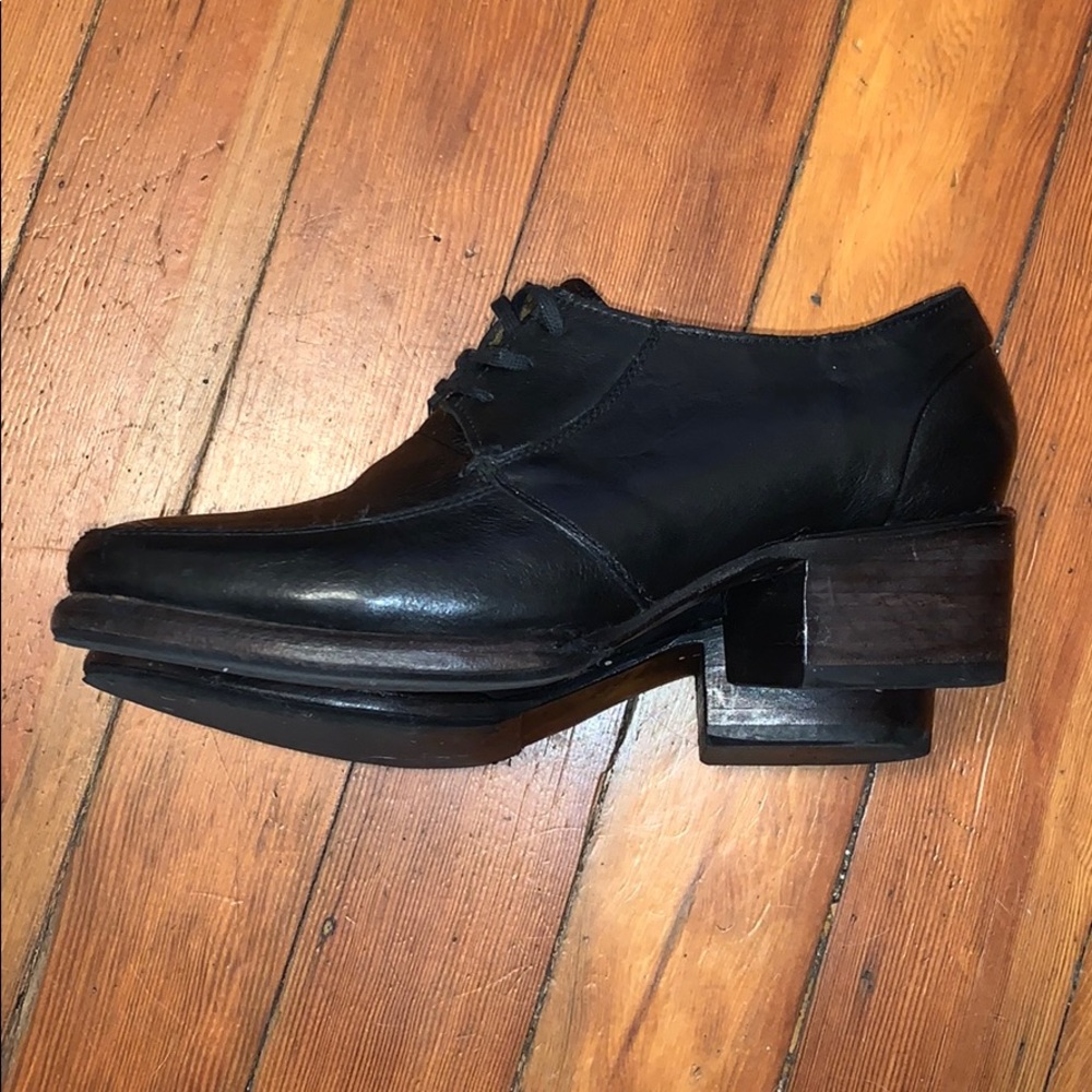 Sutro Footwear Leather Shoes - Picture 4 of 5